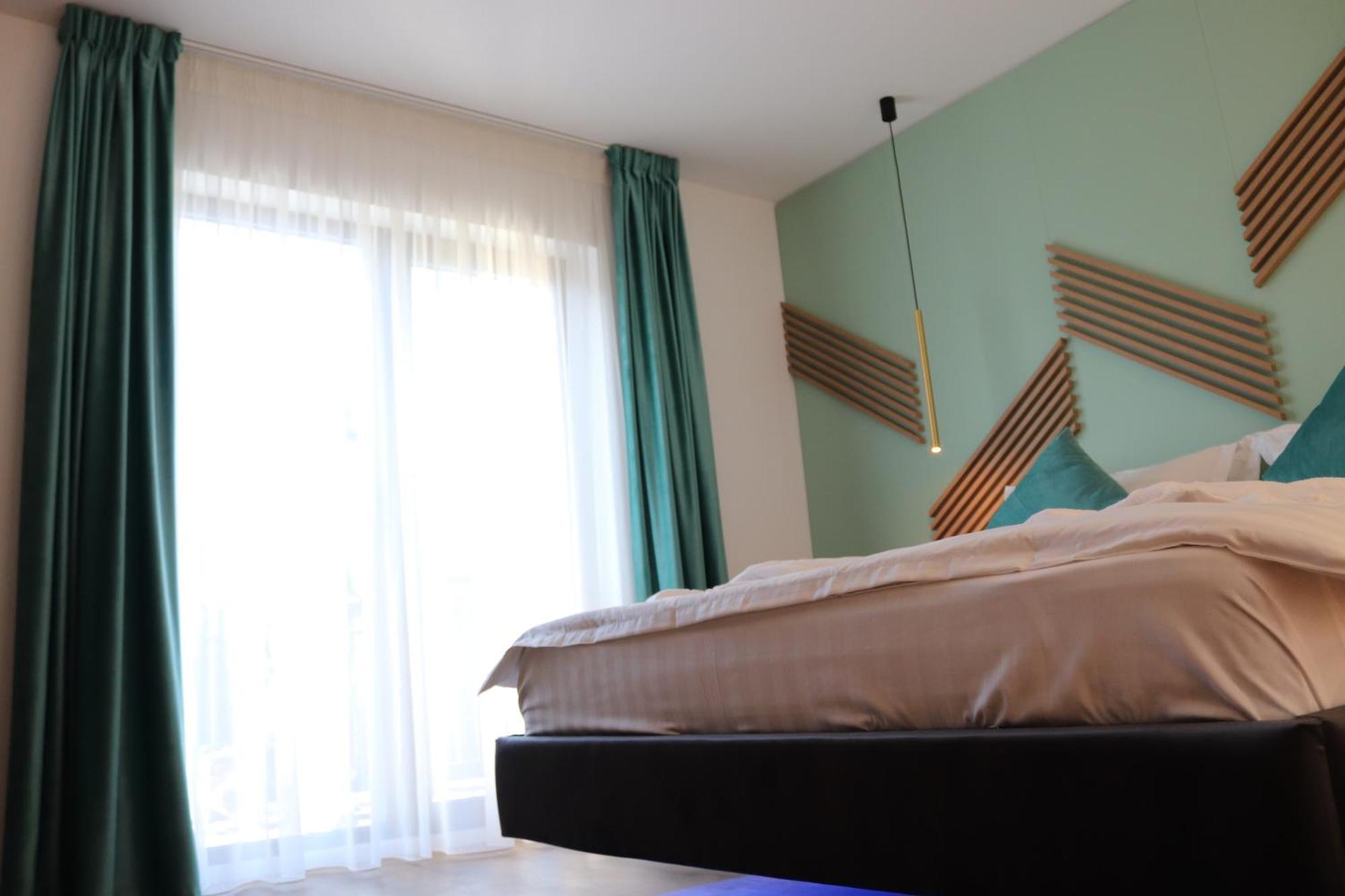 White House Moieciu Otel Moieciu de Jos Dış mekan fotoğraf