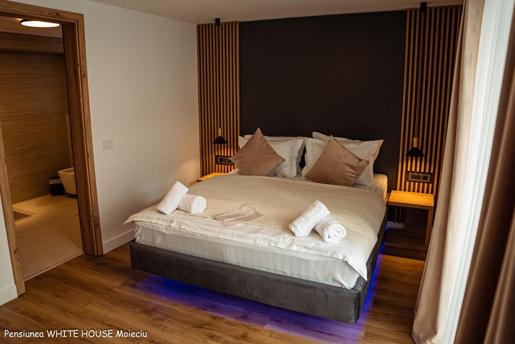 White House Moieciu Otel Moieciu de Jos Dış mekan fotoğraf
