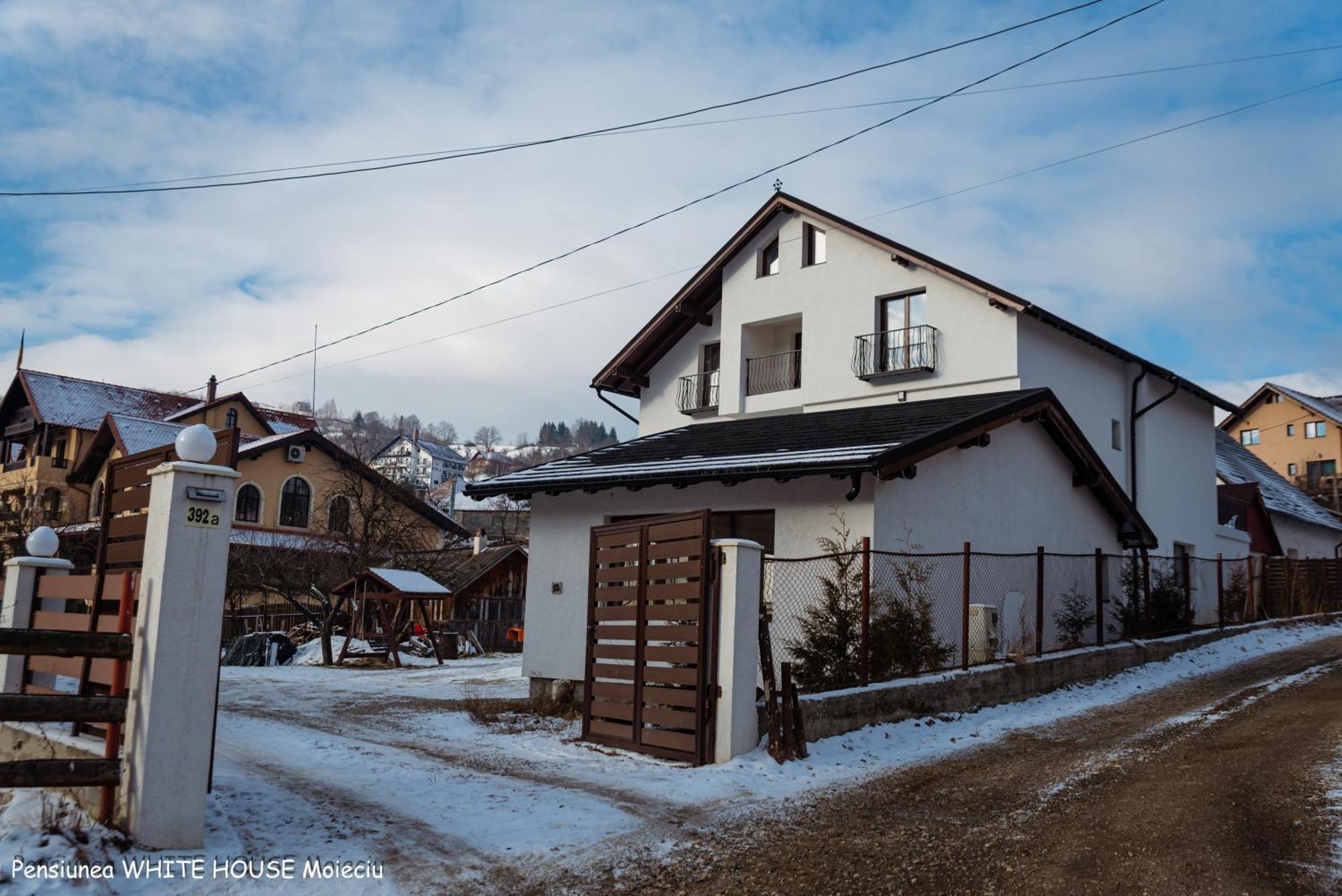 White House Moieciu Otel Moieciu de Jos Dış mekan fotoğraf